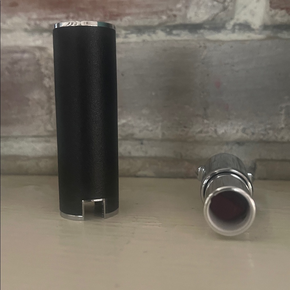NEW Givency Le Rouge Mat Lipstick-330- Violine Retro - Picture 10 of 10